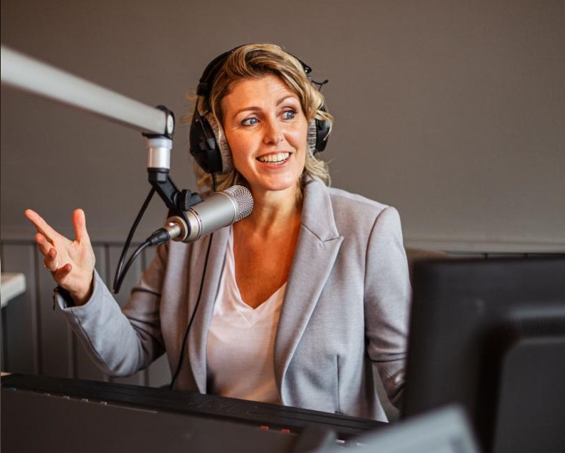 Collega Diana Korteweg Maris genomineerd voor vrouw in de media award